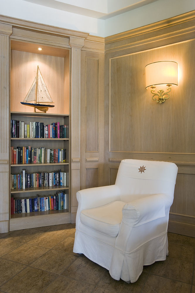 Poseidon Hotel 3*