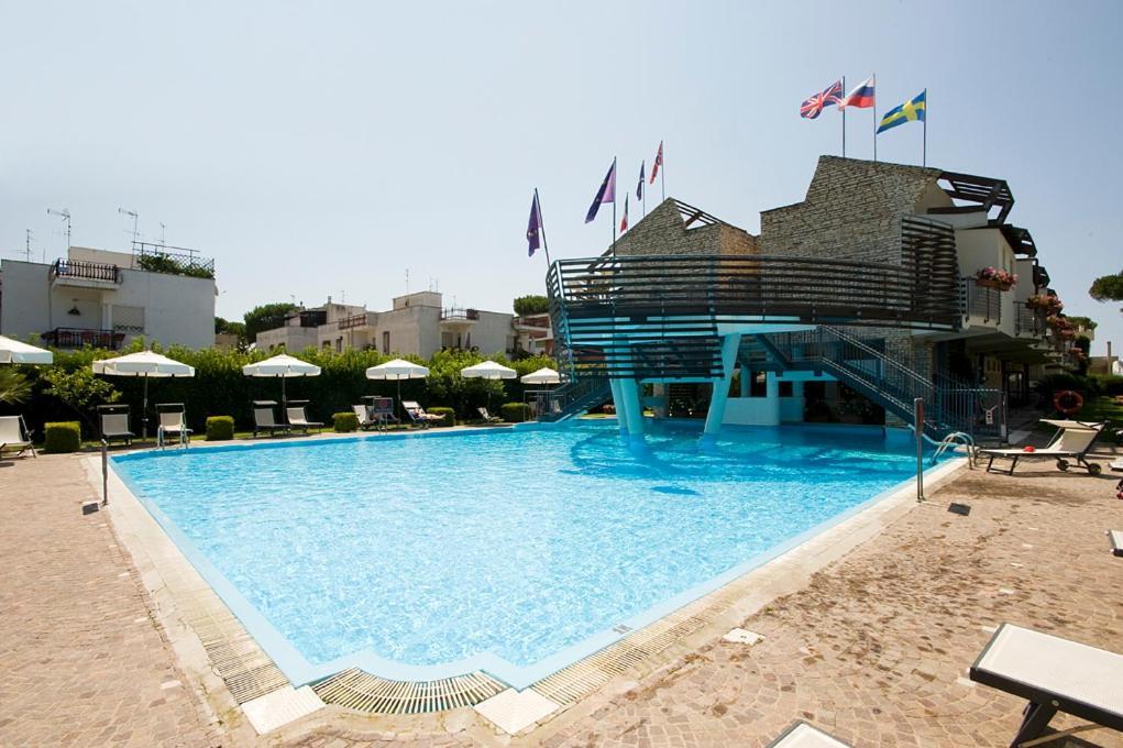 Poseidon Hotel 3*